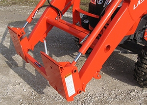 Adaptor Bracket - Kubota LA524/525 Loader to Skid Steer - Thumbs